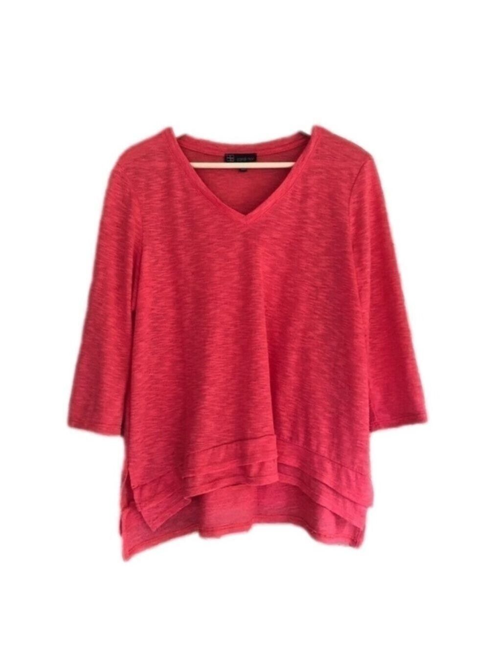Carre Noir 3/4 sleeve burnout v-neck top size large